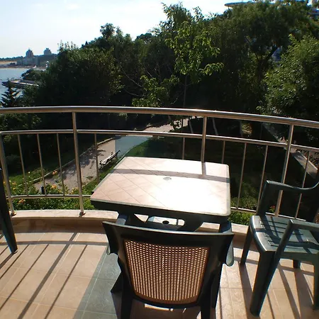 View דירה נסבר